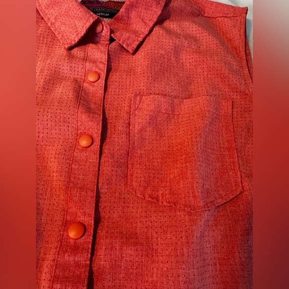 Women’s  Medium Sleeveless UPF Sum Protection. Salmon. Breathable lightweight - Picture 11 of 11